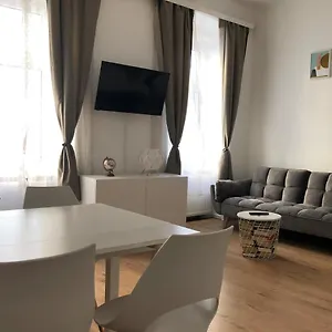 Apartment Near Subway Station 2, Wien